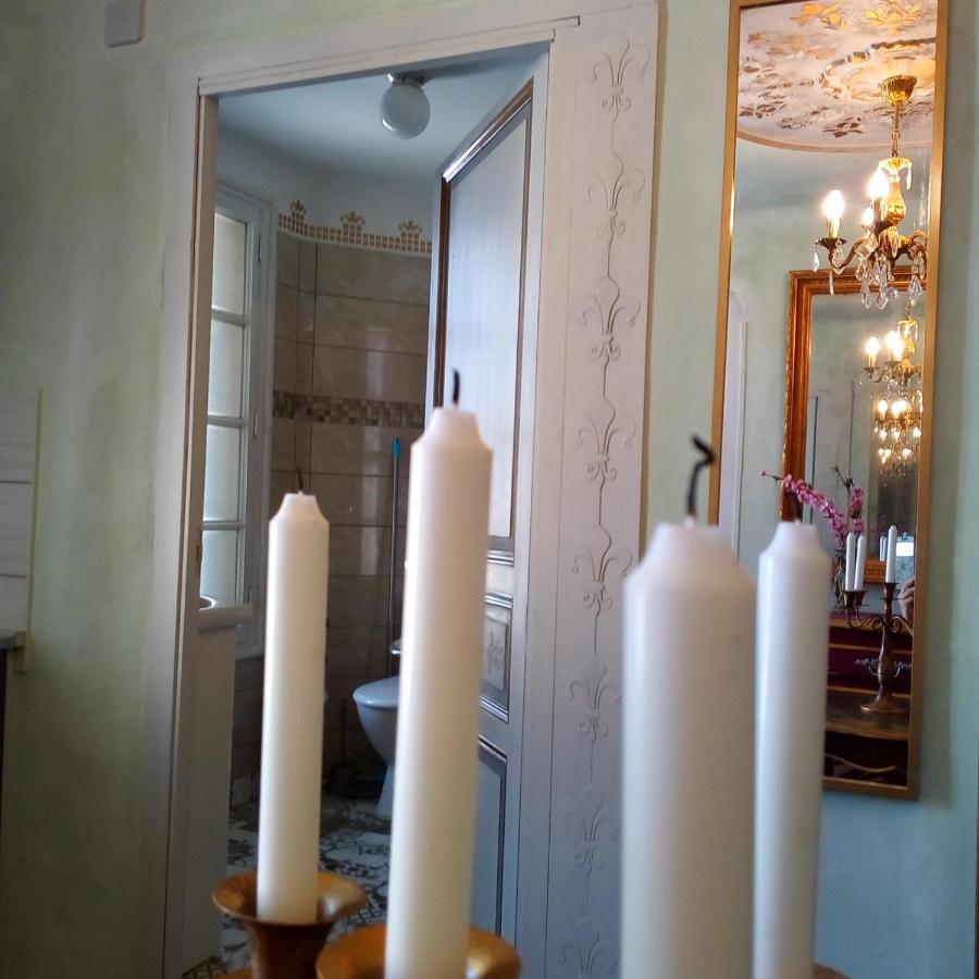 Appartement de Ville Médiévale Vinca Esterno foto