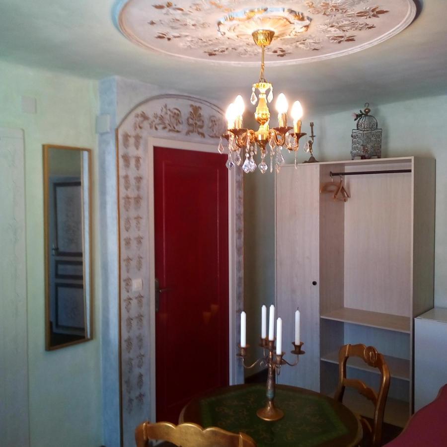 Appartement de Ville Médiévale Vinca Esterno foto