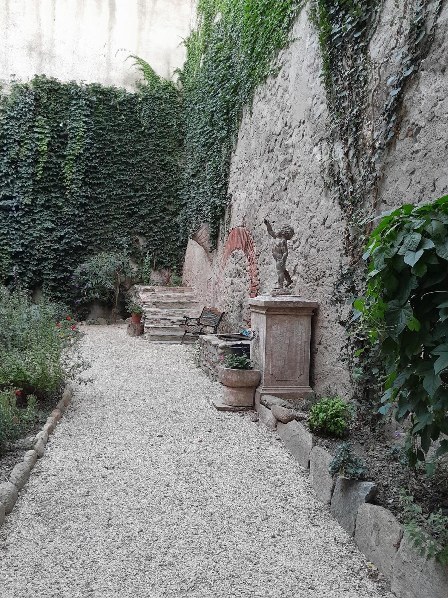 Appartement de Ville Médiévale Vinca Esterno foto